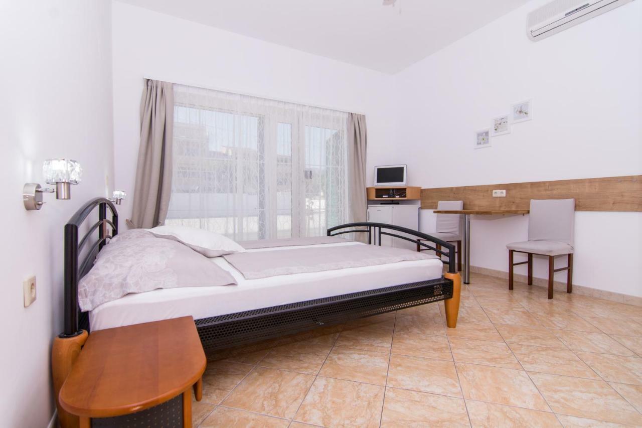 Apartmani Juric Trogir Ngoại thất bức ảnh