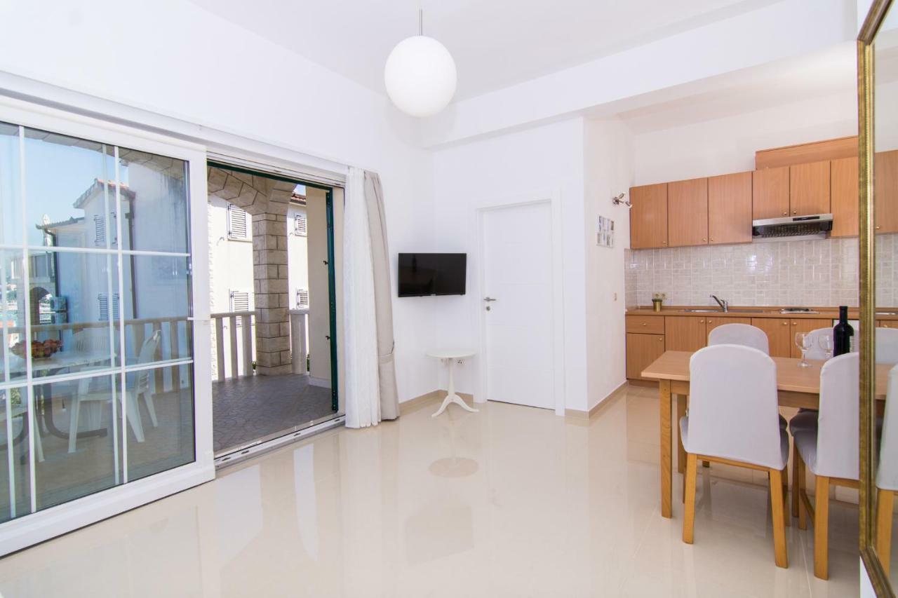 Apartmani Juric Trogir Ngoại thất bức ảnh