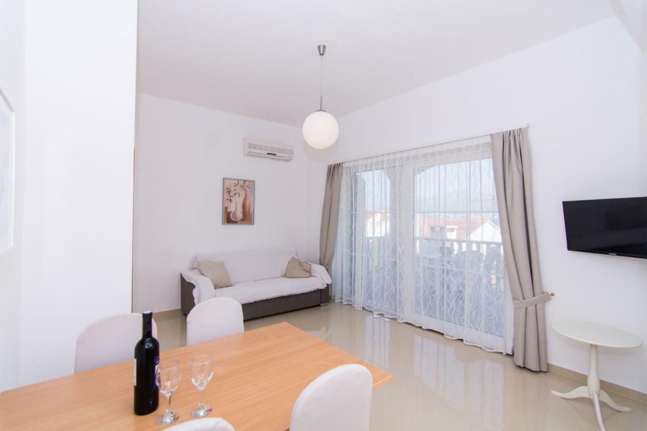 Apartmani Juric Trogir Ngoại thất bức ảnh