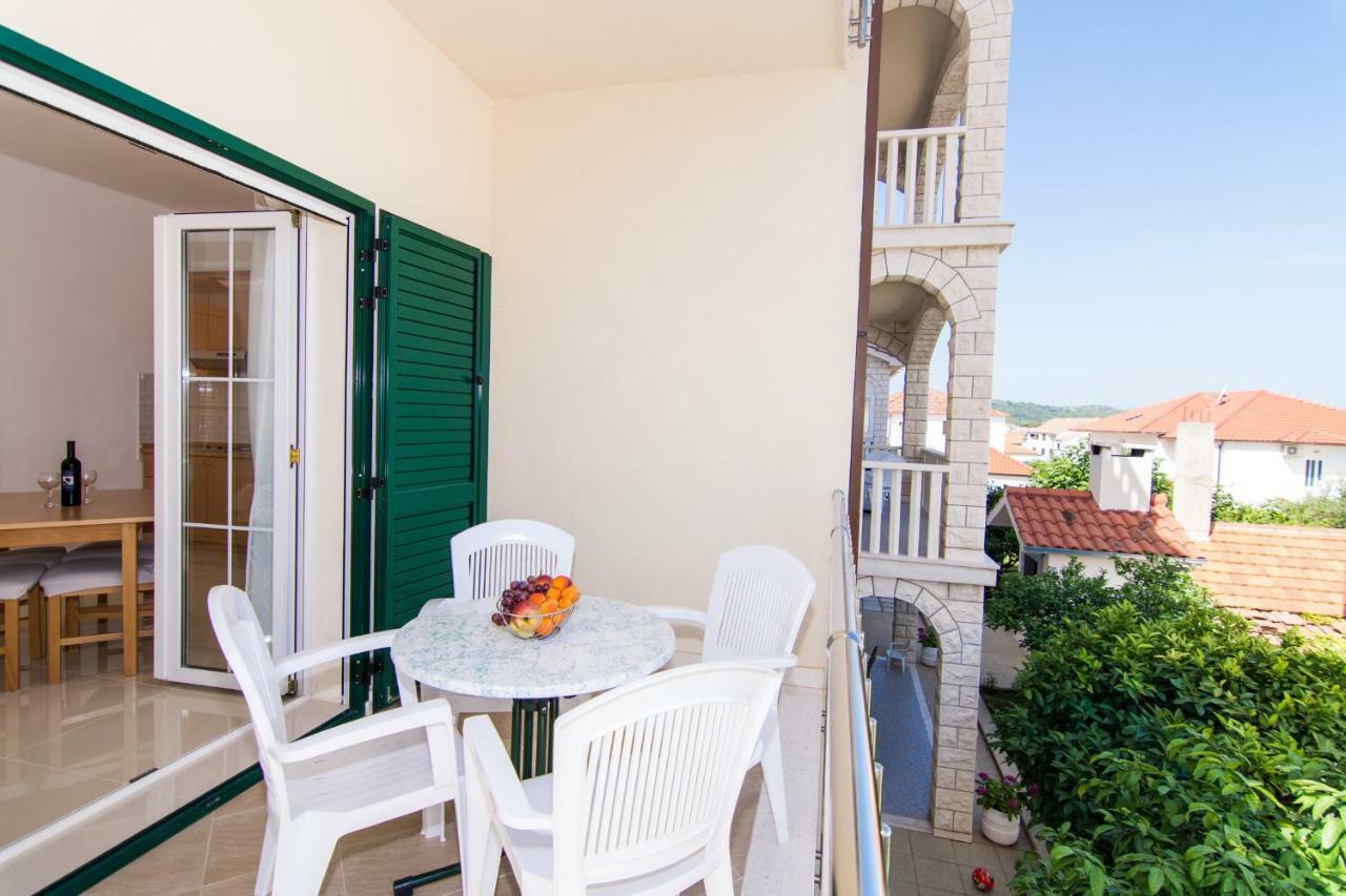 Apartmani Juric Trogir Ngoại thất bức ảnh