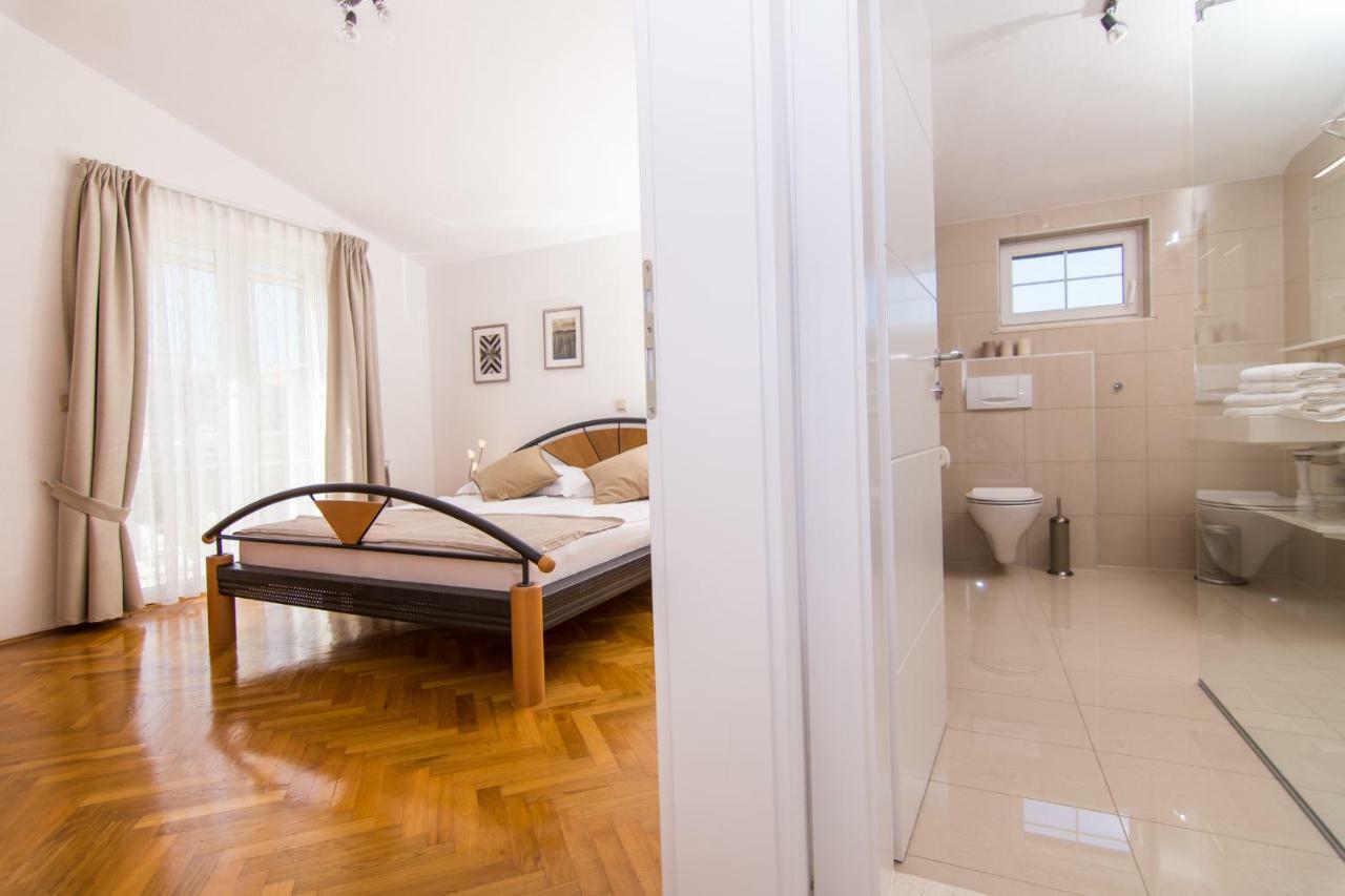 Apartmani Juric Trogir Ngoại thất bức ảnh