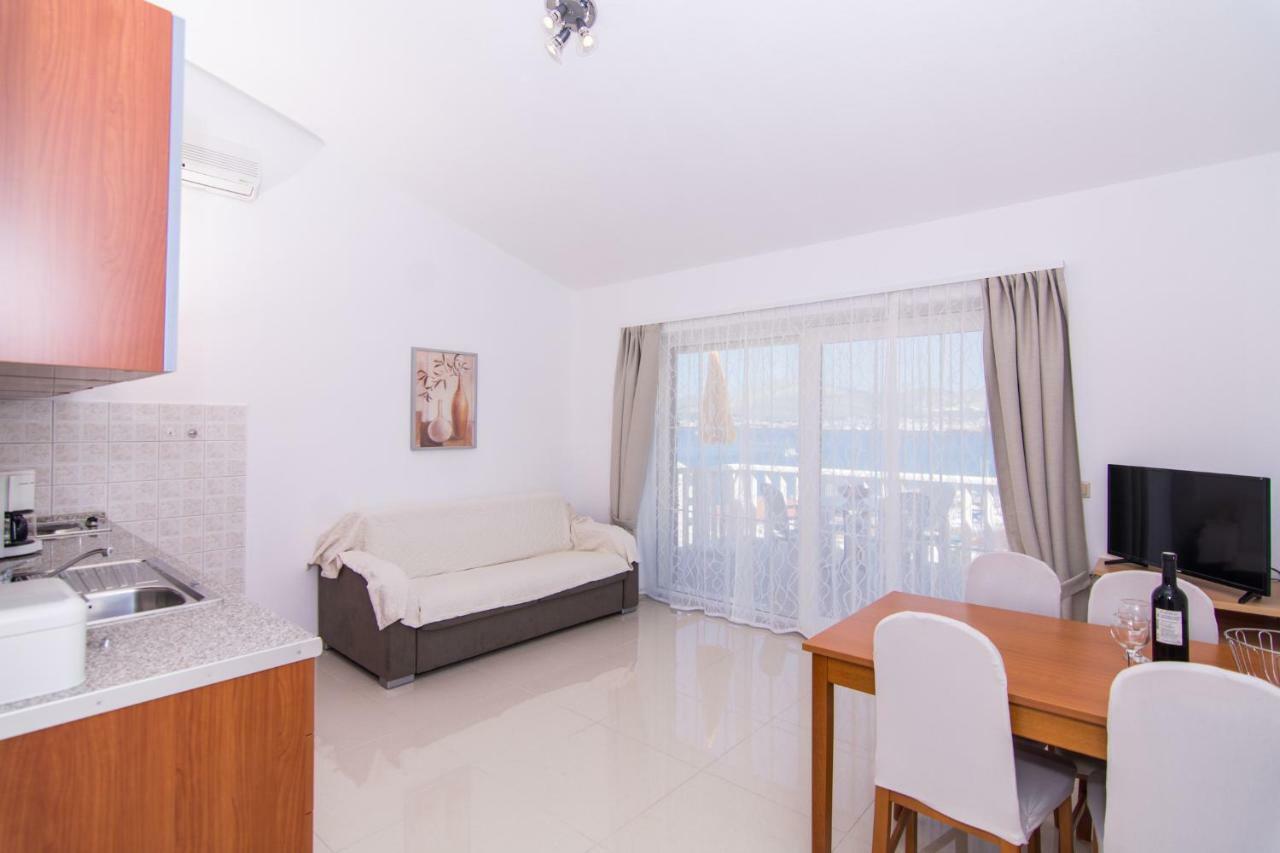 Apartmani Juric Trogir Ngoại thất bức ảnh