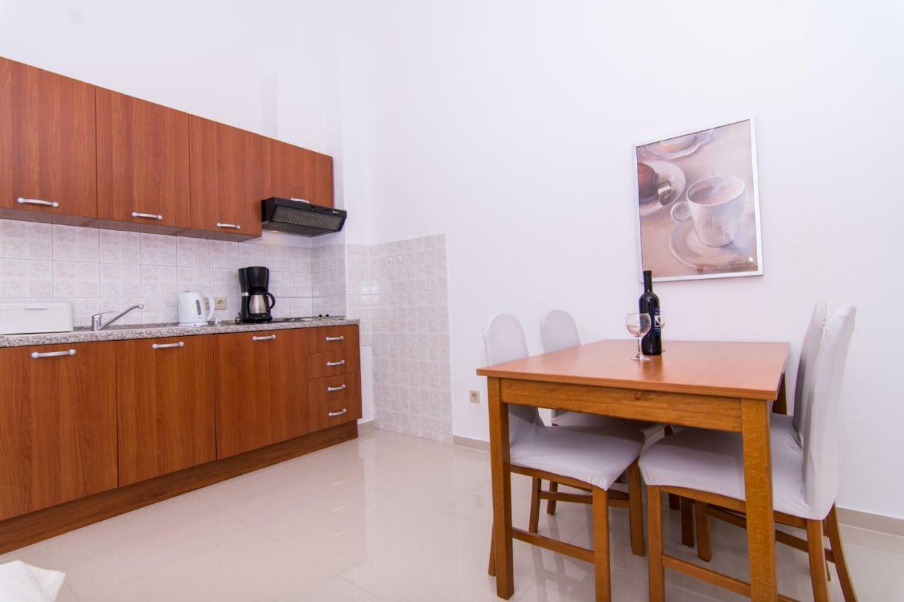 Apartmani Juric Trogir Ngoại thất bức ảnh