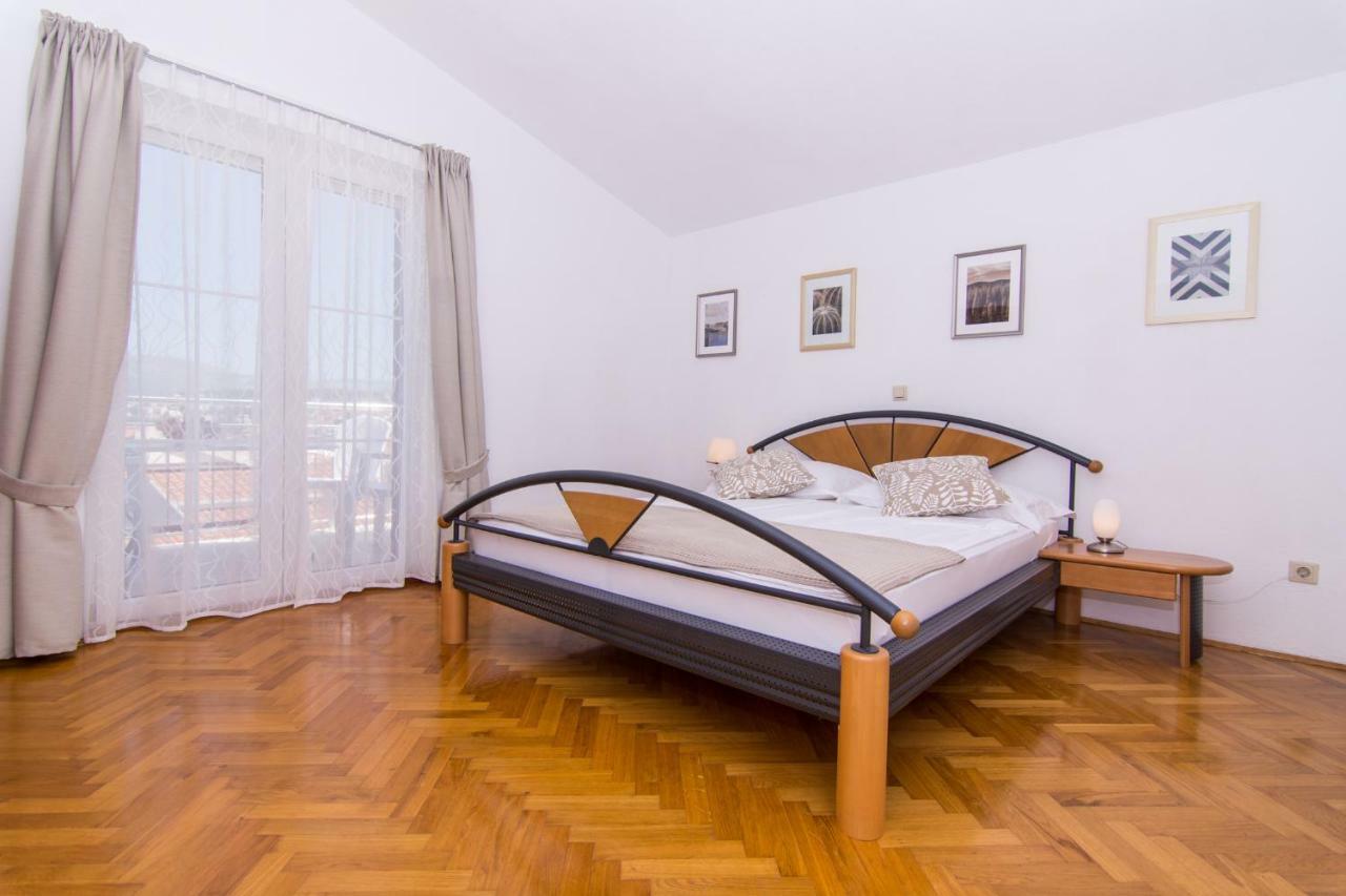 Apartmani Juric Trogir Ngoại thất bức ảnh