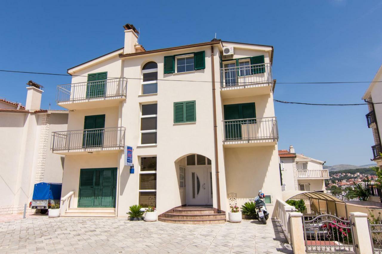 Apartmani Juric Trogir Ngoại thất bức ảnh